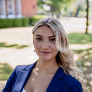 Sarah Miller Headshot